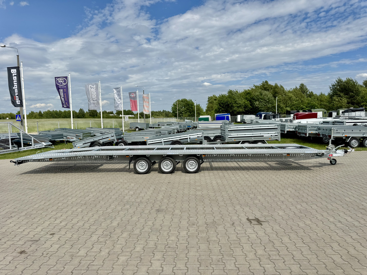 NIEWIADÓW Indiana 9m x 2.1 m | 3.5T - Treiler järelhaagis: pilt 4 NIEWIADÓW Indiana 9m x 2.1 m | 3.5T - Treiler järelhaagis: pilt 4