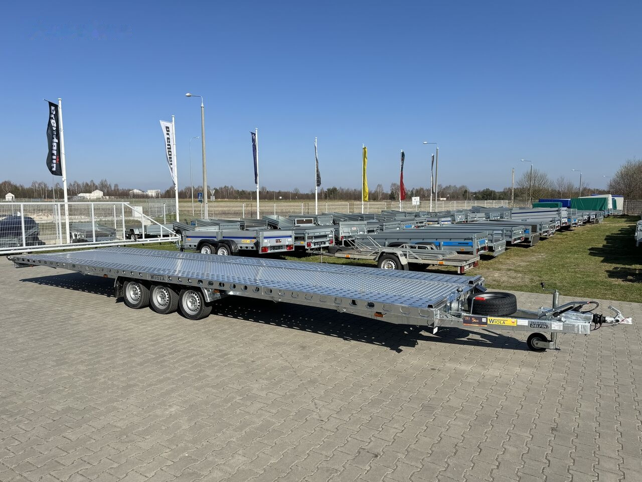 Wiola L35G85 8.5m long trailer with 3 axles for transport of 2 cars - Treiler järelhaagis: pilt 1 Wiola L35G85 8.5m long trailer with 3 axles for transport of 2 cars - Treiler järelhaagis: pilt 1