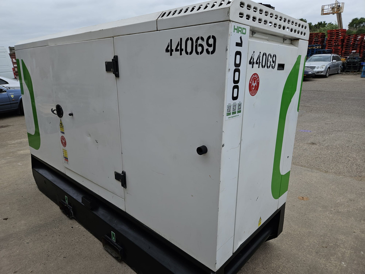 HGI 100KVA PERKINS GENERATOR DIESEL SILENT RENTAL SPECIFICATION HGI 100KVA PERKINS GENERATOR DIESEL SILENT RENTAL SPECIFICATION - Generaatorikomplekt: pilt 5 HGI 100KVA PERKINS GENERATOR DIESEL SILENT RENTAL SPECIFICATION HGI 100KVA PERKINS GENERATOR DIESEL SILENT RENTAL SPECIFICATION - Generaatorikomplekt: pilt 5