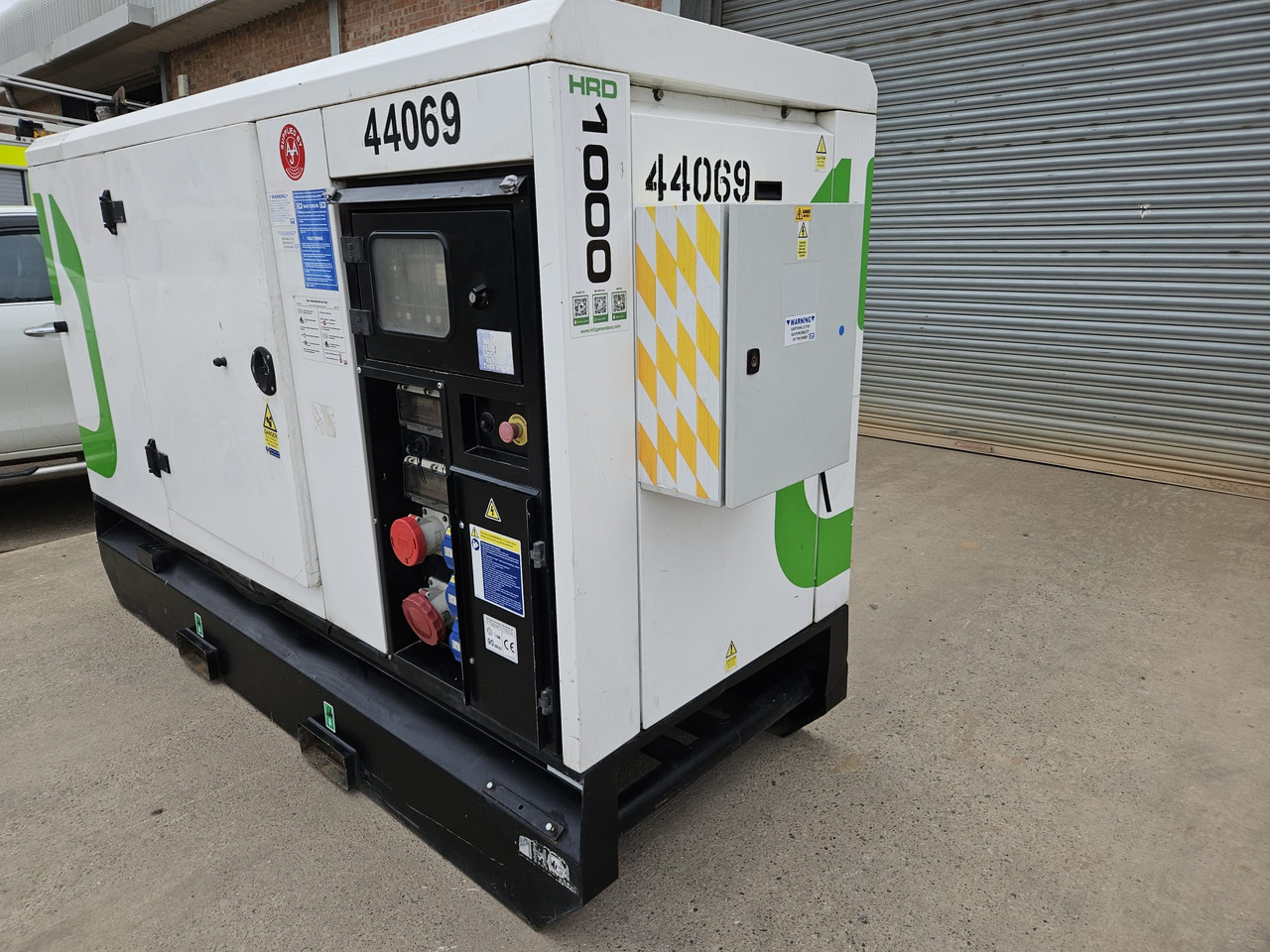 HGI 100KVA PERKINS GENERATOR DIESEL SILENT RENTAL SPECIFICATION HGI 100KVA PERKINS GENERATOR DIESEL SILENT RENTAL SPECIFICATION - Generaatorikomplekt: pilt 1 HGI 100KVA PERKINS GENERATOR DIESEL SILENT RENTAL SPECIFICATION HGI 100KVA PERKINS GENERATOR DIESEL SILENT RENTAL SPECIFICATION - Generaatorikomplekt: pilt 1