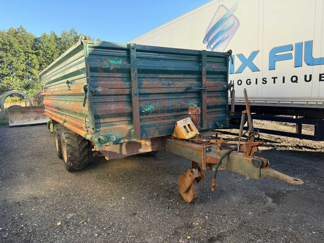 Przyczepa tandem wywrotka 3-stronna ,resory , Reisch , DMC 8 t.,1999 r - Põllutöö järelhaagis: pilt 2 Przyczepa tandem wywrotka 3-stronna ,resory , Reisch , DMC 8 t.,1999 r - Põllutöö järelhaagis: pilt 2