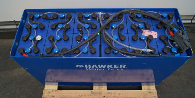 Hawker unknown | Battery 48V775Ah 48 5 PZMM775 Year 2023 weight 1132 kg sn. 8087 - Aku - Materjali käitlemise seade: pilt 3 Hawker unknown | Battery 48V775Ah 48 5 PZMM775 Year 2023 weight 1132 kg sn. 8087 - Aku - Materjali käitlemise seade: pilt 3