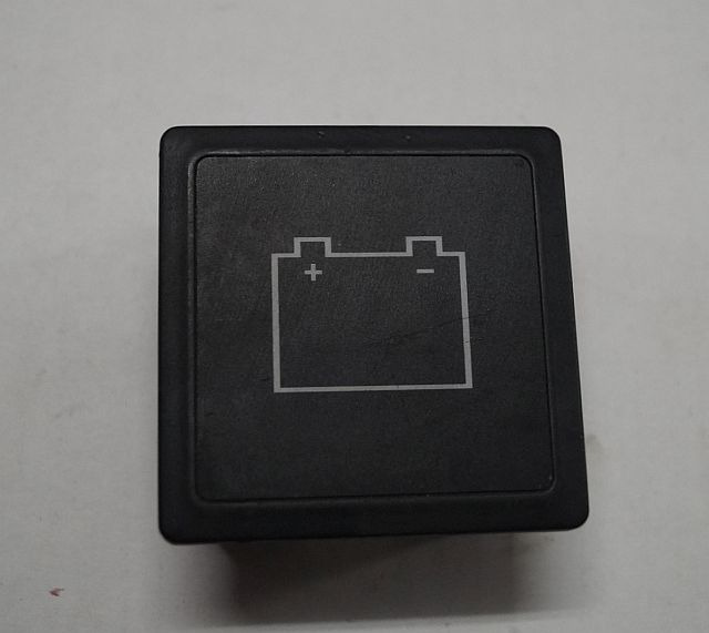 Jungheinrich 51047440 | Battery inicator LED sn. 120O5112 - Armatuurlaud - Materjali käitlemise seade: pilt 1 Jungheinrich 51047440 | Battery inicator LED sn. 120O5112 - Armatuurlaud - Materjali käitlemise seade: pilt 1