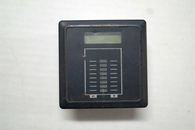 Jungheinrich 51201885 | Battery/hour indicator Candis 4 can open Battery/hour indicator Candis 4 can open - Armatuurlaud - Materjali käitlemise seade: pilt 1 Jungheinrich 51201885 | Battery/hour indicator Candis 4 can open Battery/hour indicator Candis 4 can open - Armatuurlaud - Materjali käitlemise seade: pilt 1