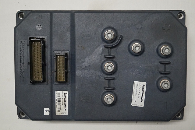 Jungheinrich 51226801 | Rij/hef/stuur regeling drive/lift/steering controller A - Mootori juhtimisseade - Materjali käitlemise seade: pilt 1 Jungheinrich 51226801 | Rij/hef/stuur regeling drive/lift/steering controller A - Mootori juhtimisseade - Materjali käitlemise seade: pilt 1
