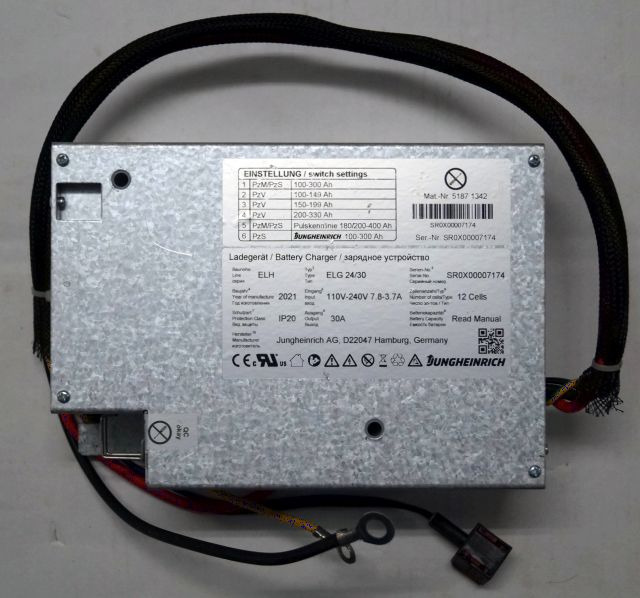 Jungheinrich 51871342 | build in charger 24V/30A 100-300Ah sn. SR0X0007174 - Elektrisüsteem - Materjali käitlemise seade: pilt 1 Jungheinrich 51871342 | build in charger 24V/30A 100-300Ah sn. SR0X0007174 - Elektrisüsteem - Materjali käitlemise seade: pilt 1
