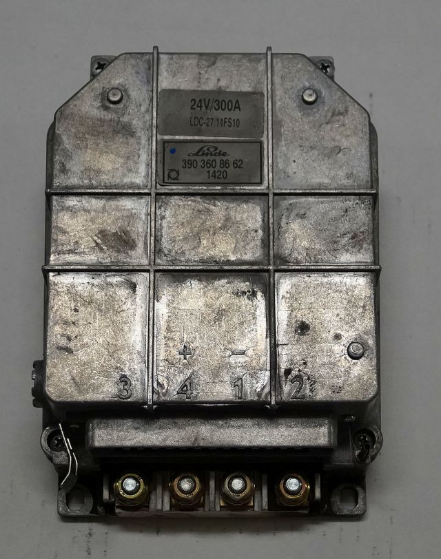 Linde 3903608662 | Rij regeling Drive controller 24V/300A LDC-2711fs10 version 1 - Mootori juhtimisseade - Materjali käitlemise seade: pilt 1 Linde 3903608662 | Rij regeling Drive controller 24V/300A LDC-2711fs10 version 1 - Mootori juhtimisseade - Materjali käitlemise seade: pilt 1