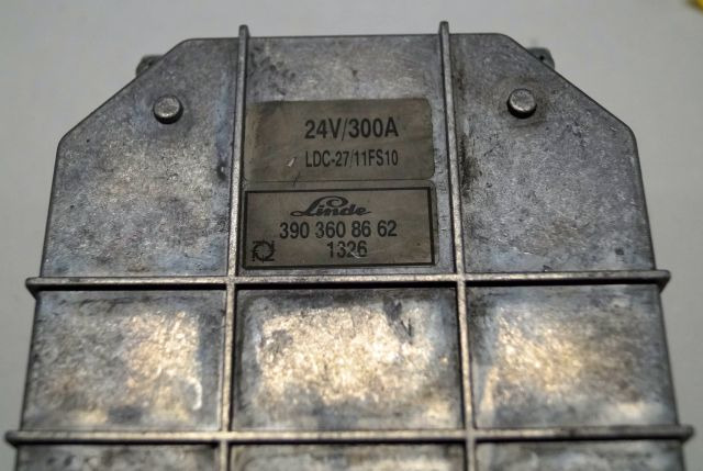 Linde 3903608662 | Rij regeling Drive controller 24V/300A LDC-2711fs10 version 1 - Mootori juhtimisseade - Materjali käitlemise seade: pilt 2 Linde 3903608662 | Rij regeling Drive controller 24V/300A LDC-2711fs10 version 1 - Mootori juhtimisseade - Materjali käitlemise seade: pilt 2