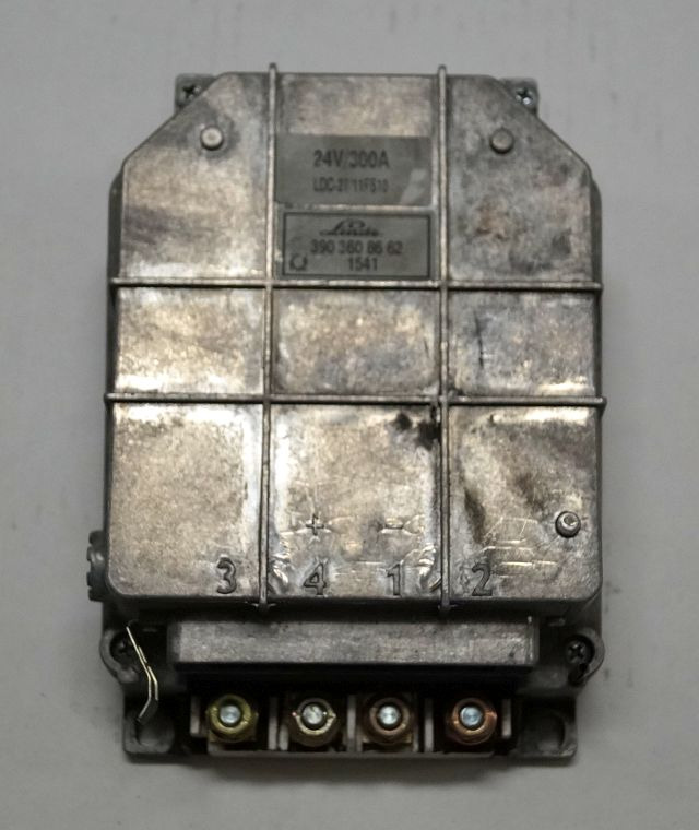 Linde 3903608662 | Rij regeling Drive controller 24V/300A LDC-2711fs10 version 1 - Mootori juhtimisseade - Materjali käitlemise seade: pilt 1 Linde 3903608662 | Rij regeling Drive controller 24V/300A LDC-2711fs10 version 1 - Mootori juhtimisseade - Materjali käitlemise seade: pilt 1