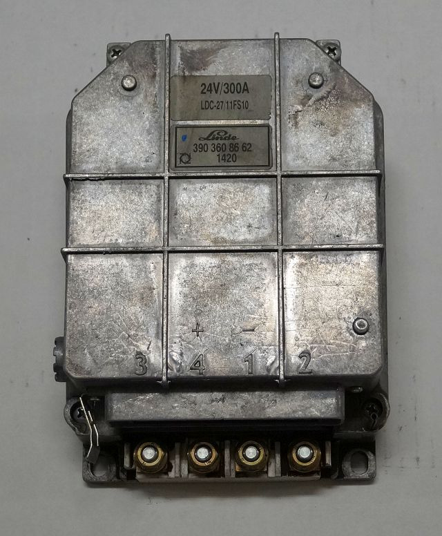 Linde 3903608662 | Rij regeling Drive controller 24V/300A LDC-2711fs10 version 1 - Mootori juhtimisseade - Materjali käitlemise seade: pilt 1 Linde 3903608662 | Rij regeling Drive controller 24V/300A LDC-2711fs10 version 1 - Mootori juhtimisseade - Materjali käitlemise seade: pilt 1