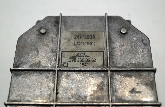 Linde 3903608662 | Rij regeling Drive controller 24V/300A LDC-2711fs10 version 1 - Mootori juhtimisseade - Materjali käitlemise seade: pilt 2 Linde 3903608662 | Rij regeling Drive controller 24V/300A LDC-2711fs10 version 1 - Mootori juhtimisseade - Materjali käitlemise seade: pilt 2