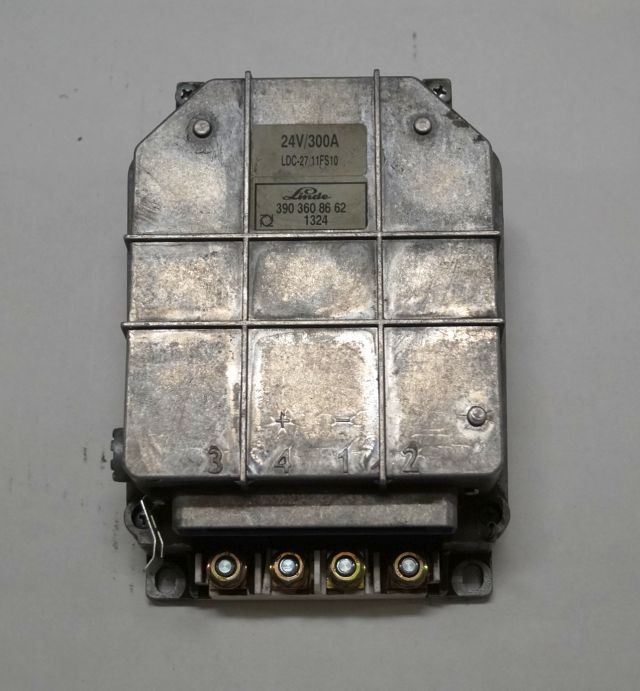 Linde 3903608662 | Rij regeling Drive controller 24V/300A LDC-2711fs10 version 1 - Mootori juhtimisseade - Materjali käitlemise seade: pilt 1 Linde 3903608662 | Rij regeling Drive controller 24V/300A LDC-2711fs10 version 1 - Mootori juhtimisseade - Materjali käitlemise seade: pilt 1