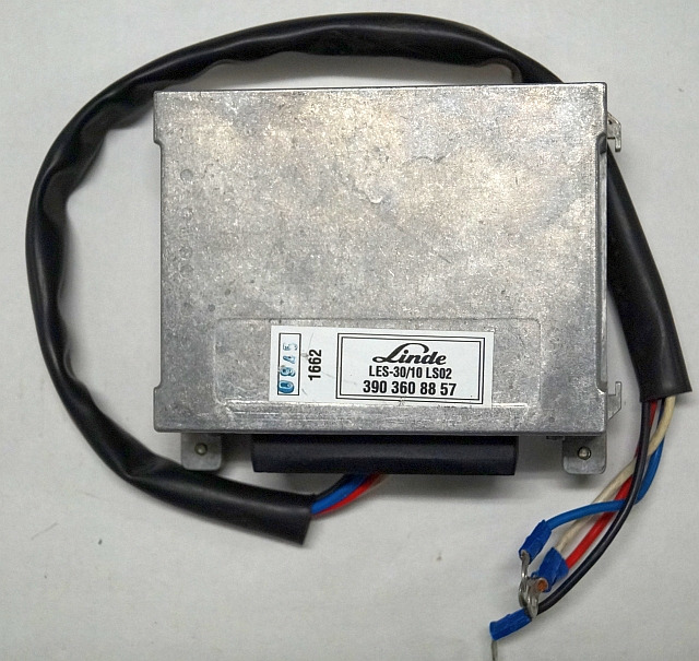 Linde 3903608857 | Steering controller LES 30-30/10 LS02 sn. 1662 0945 for serie - Mootori juhtimisseade - Materjali käitlemise seade: pilt 1 Linde 3903608857 | Steering controller LES 30-30/10 LS02 sn. 1662 0945 for serie - Mootori juhtimisseade - Materjali käitlemise seade: pilt 1