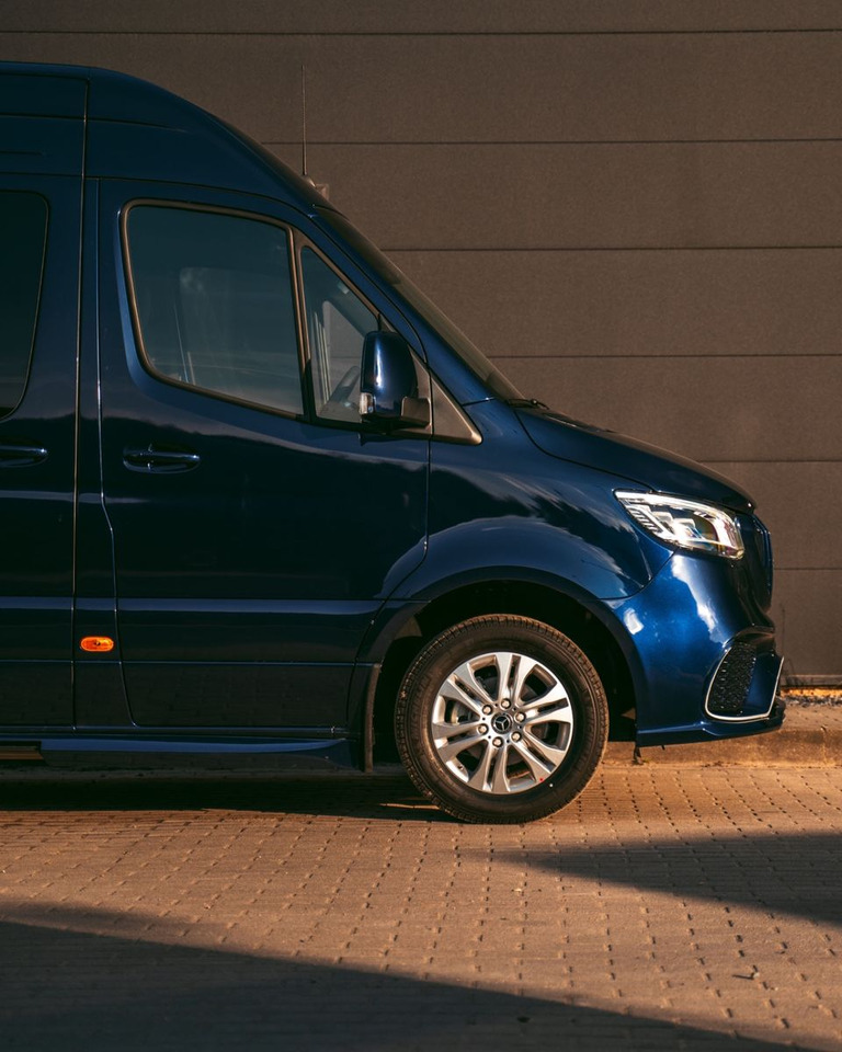 Mercedes-Benz Sprinter 319 VIP Van/ Sleeping Area/ Ski Holders - Mikrobuss: pilt 4 Mercedes-Benz Sprinter 319 VIP Van/ Sleeping Area/ Ski Holders - Mikrobuss: pilt 4