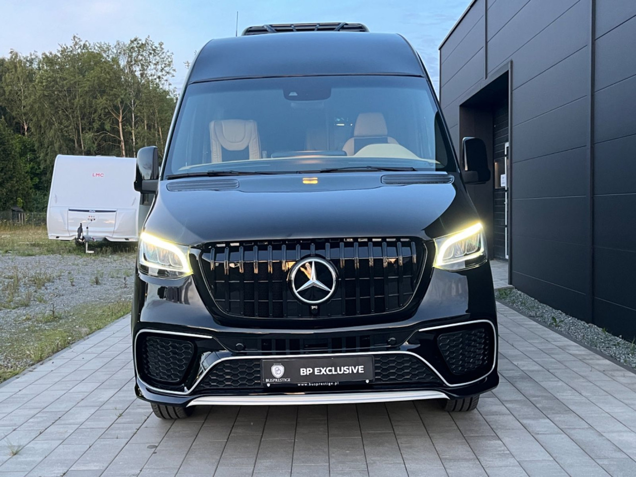 Mercedes-Benz Sprinter 519 XL /19+1+1/Luxury Bus /Coming Soon! Mercedes-Benz Sprinter 519 XL /19+1+1/Luxury /Panorama Windows - Väikebuss, Mikrobuss: pilt 2 Mercedes-Benz Sprinter 519 XL /19+1+1/Luxury Bus /Coming Soon! Mercedes-Benz Sprinter 519 XL /19+1+1/Luxury /Panorama Windows - Väikebuss, Mikrobuss: pilt 2