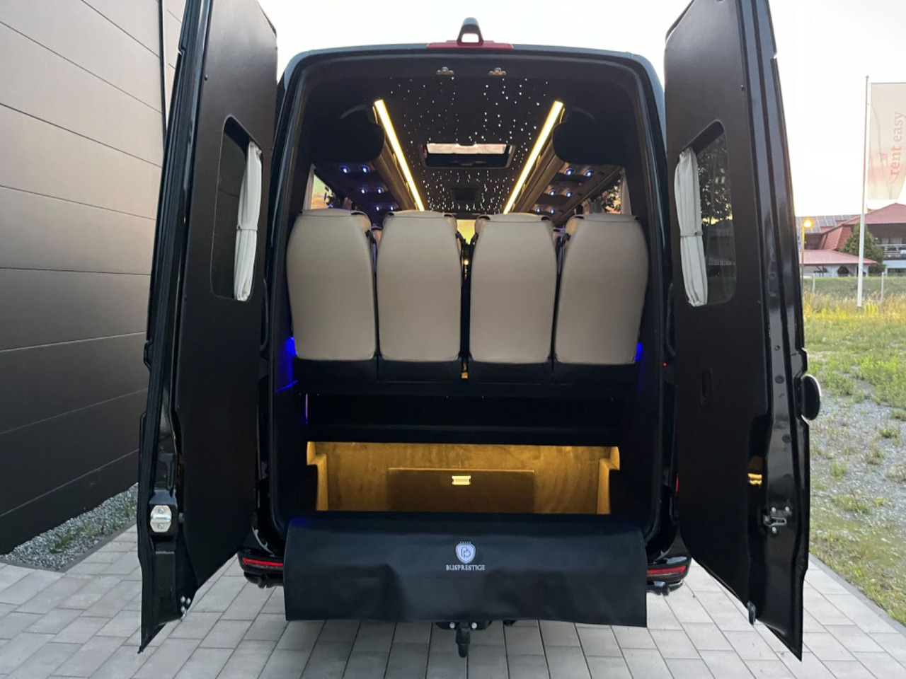Mercedes-Benz Sprinter 519 XL /19+1+1/Luxury Bus /Coming Soon! Mercedes-Benz Sprinter 519 XL /19+1+1/Luxury /Panorama Windows - Väikebuss, Mikrobuss: pilt 5 Mercedes-Benz Sprinter 519 XL /19+1+1/Luxury Bus /Coming Soon! Mercedes-Benz Sprinter 519 XL /19+1+1/Luxury /Panorama Windows - Väikebuss, Mikrobuss: pilt 5