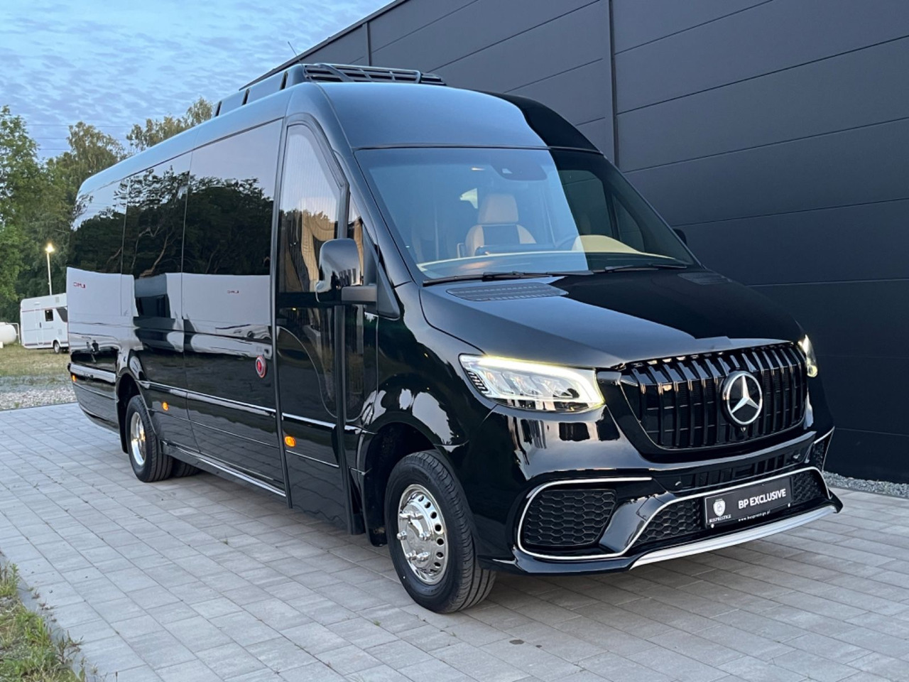 Mercedes-Benz Sprinter 519 XL /19+1+1/Luxury Bus /Coming Soon! Mercedes-Benz Sprinter 519 XL /19+1+1/Luxury /Panorama Windows - Väikebuss, Mikrobuss: pilt 1 Mercedes-Benz Sprinter 519 XL /19+1+1/Luxury Bus /Coming Soon! Mercedes-Benz Sprinter 519 XL /19+1+1/Luxury /Panorama Windows - Väikebuss, Mikrobuss: pilt 1