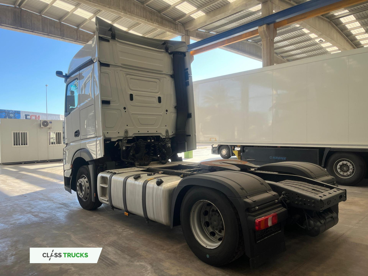 Mercedes-Benz Actros 5 1845 BigSpace - Sadulveok: pilt 4 Mercedes-Benz Actros 5 1845 BigSpace - Sadulveok: pilt 4