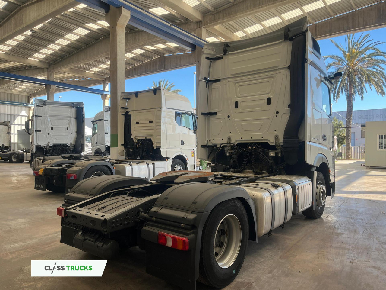 Mercedes-Benz Actros 5 1845 BigSpace - Sadulveok: pilt 3 Mercedes-Benz Actros 5 1845 BigSpace - Sadulveok: pilt 3