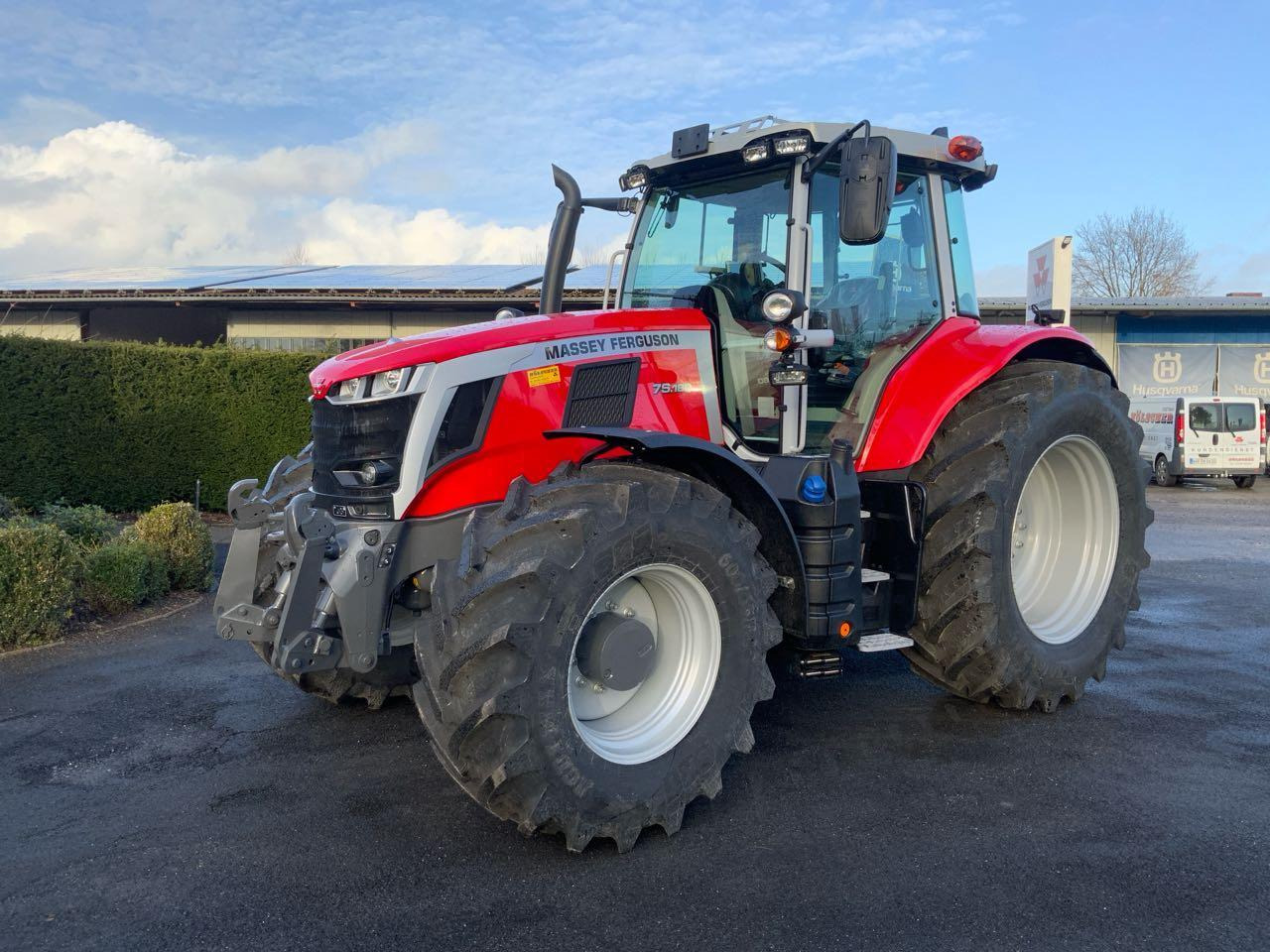 Massey Ferguson MF 7S.180 DYNA-VT - Traktor: pilt 1 Massey Ferguson MF 7S.180 DYNA-VT - Traktor: pilt 1