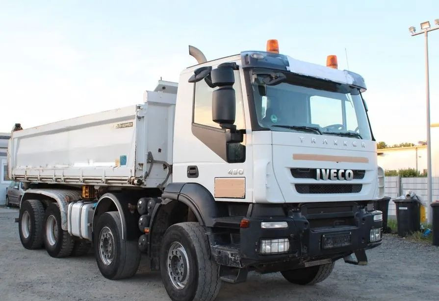 Iveco Trakker 450 |8x4 | Wywrotka trójstronna Meiller Bordmatik | Euro 5 | - Kallurauto: pilt 2 Iveco Trakker 450 |8x4 | Wywrotka trójstronna Meiller Bordmatik | Euro 5 | - Kallurauto: pilt 2
