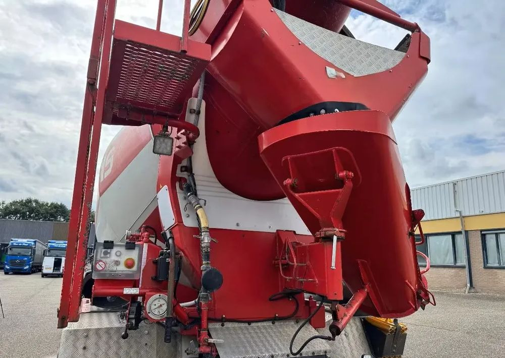 MAN TGS 35.420 8x4 – betonowóz Stetter 9 m³- Euro 6 - Autobetoonisegisti: pilt 5 MAN TGS 35.420 8x4 – betonowóz Stetter 9 m³- Euro 6 - Autobetoonisegisti: pilt 5