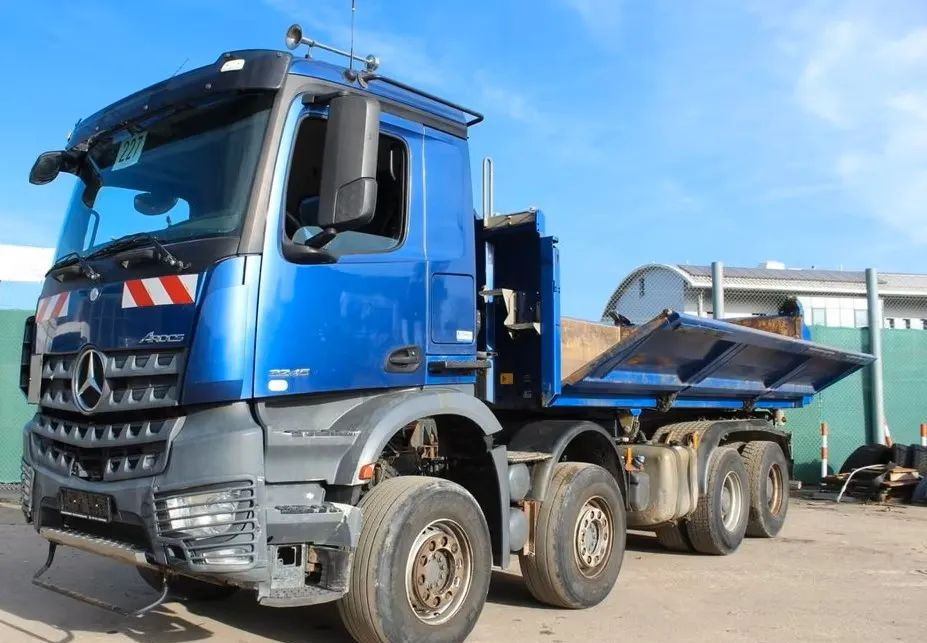 Mercedes-Benz 3245 | 8x4 | Wywrotka 3-stronna Meiller | Retarder | Bordmatik | Euro 6 | Klima | 308 798 km - Kallurauto: pilt 1 Mercedes-Benz 3245 | 8x4 | Wywrotka 3-stronna Meiller | Retarder | Bordmatik | Euro 6 | Klima | 308 798 km - Kallurauto: pilt 1