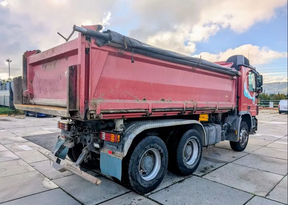 Mercedes-Benz Actros 2644 EPS |Wywrotka 3-stronna Meiller Bordmatik | 6x4 | Euro 5 | Plandeka rolowana - Kallurauto: pilt 4 Mercedes-Benz Actros 2644 EPS |Wywrotka 3-stronna Meiller Bordmatik | 6x4 | Euro 5 | Plandeka rolowana - Kallurauto: pilt 4