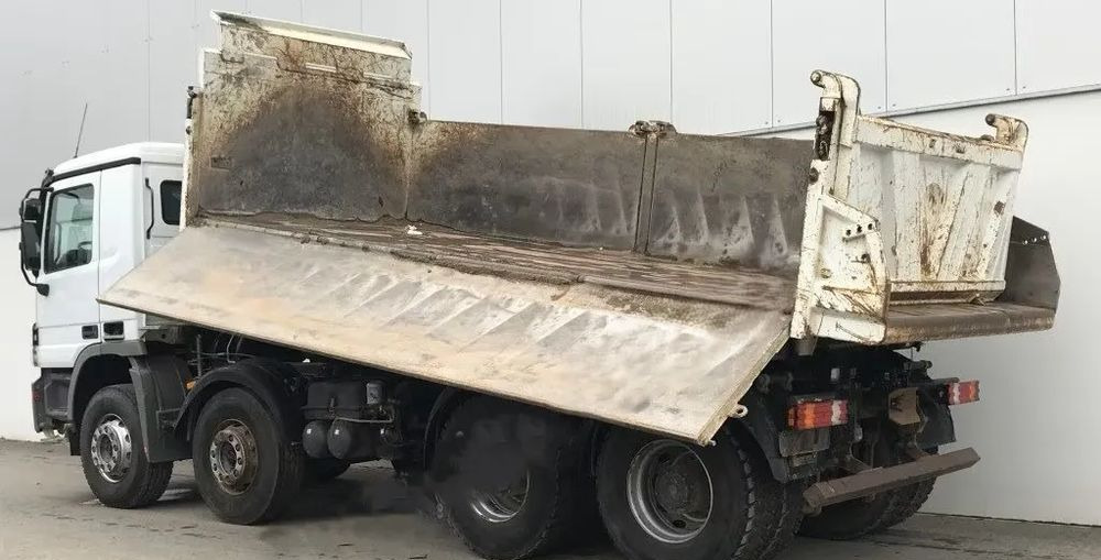 Mercedes-Benz Actros 4141 K 8x4 • 3-stronny wywrot • Bordmatik • Tempomat •Euro4 - Kallurauto: pilt 2 Mercedes-Benz Actros 4141 K 8x4 • 3-stronny wywrot • Bordmatik • Tempomat •Euro4 - Kallurauto: pilt 2