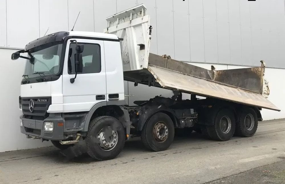 Mercedes-Benz Actros 4141 K 8x4 • 3-stronny wywrot • Bordmatik • Tempomat •Euro4 - Kallurauto: pilt 4 Mercedes-Benz Actros 4141 K 8x4 • 3-stronny wywrot • Bordmatik • Tempomat •Euro4 - Kallurauto: pilt 4