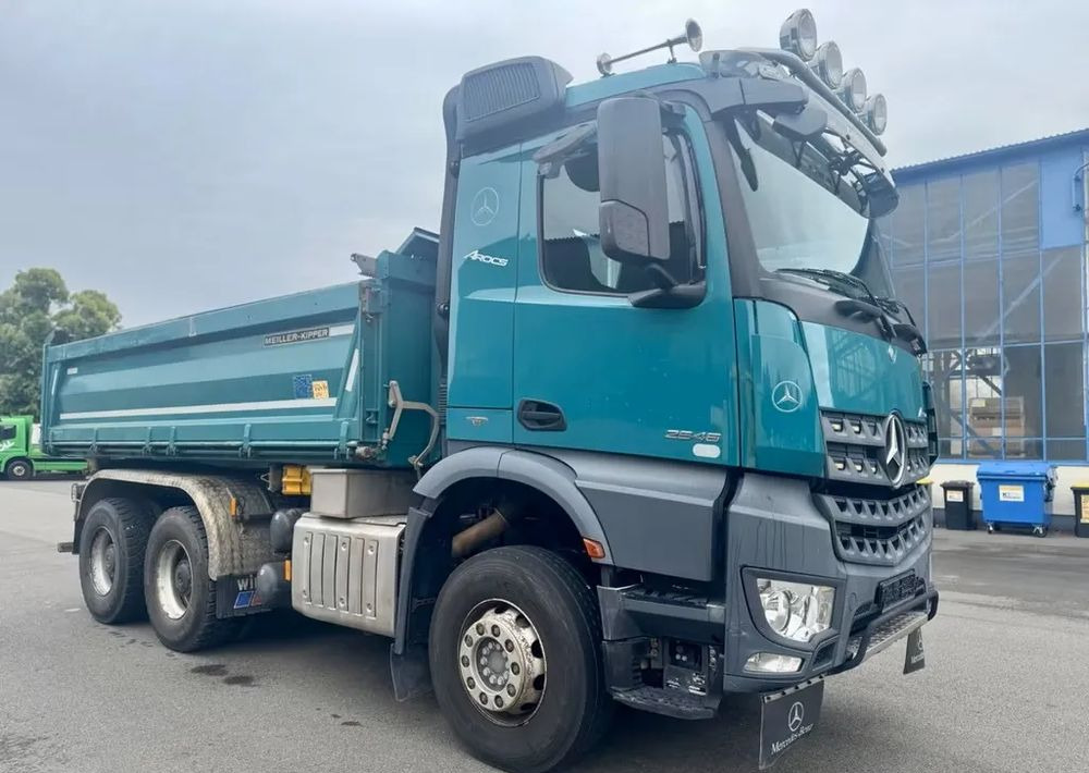 Mercedes-Benz Arocs 2646 6x4 – Wywrotka trójstronna Meiller / Bordmatik / Euro6 - Kallurauto: pilt 3 Mercedes-Benz Arocs 2646 6x4 – Wywrotka trójstronna Meiller / Bordmatik / Euro6 - Kallurauto: pilt 3