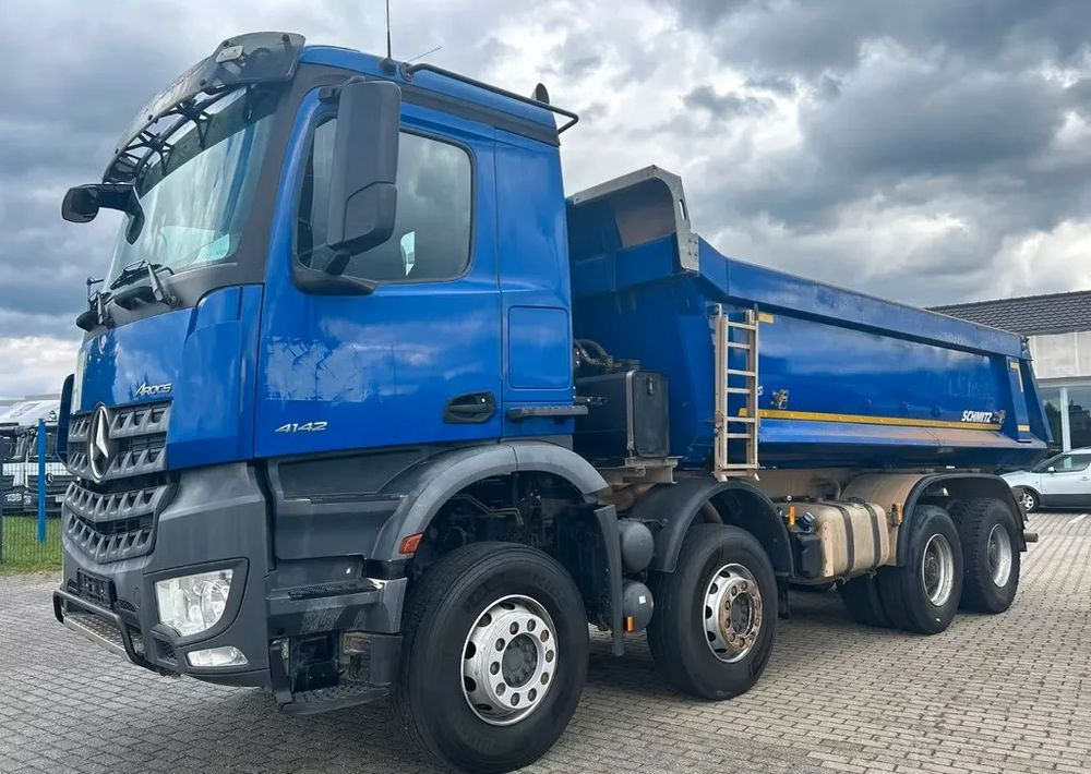 Mercedes-Benz Arocs 4142 | Wywrotka Schmitz | 8x4 | Euro 6 | Klima | Retarder | 242 598 km - Kallurauto: pilt 4 Mercedes-Benz Arocs 4142 | Wywrotka Schmitz | 8x4 | Euro 6 | Klima | Retarder | 242 598 km - Kallurauto: pilt 4