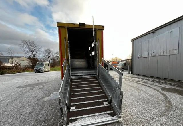 Volvo FH 420 • KABA • Transport Zwierząt 3xŚwinie/ 2xBydło 3-piętrowy • Euro 5 • Retarder • Oś podnoszona i skrętna - Loomaveok: pilt 5 Volvo FH 420 • KABA • Transport Zwierząt 3xŚwinie/ 2xBydło 3-piętrowy • Euro 5 • Retarder • Oś podnoszona i skrętna - Loomaveok: pilt 5