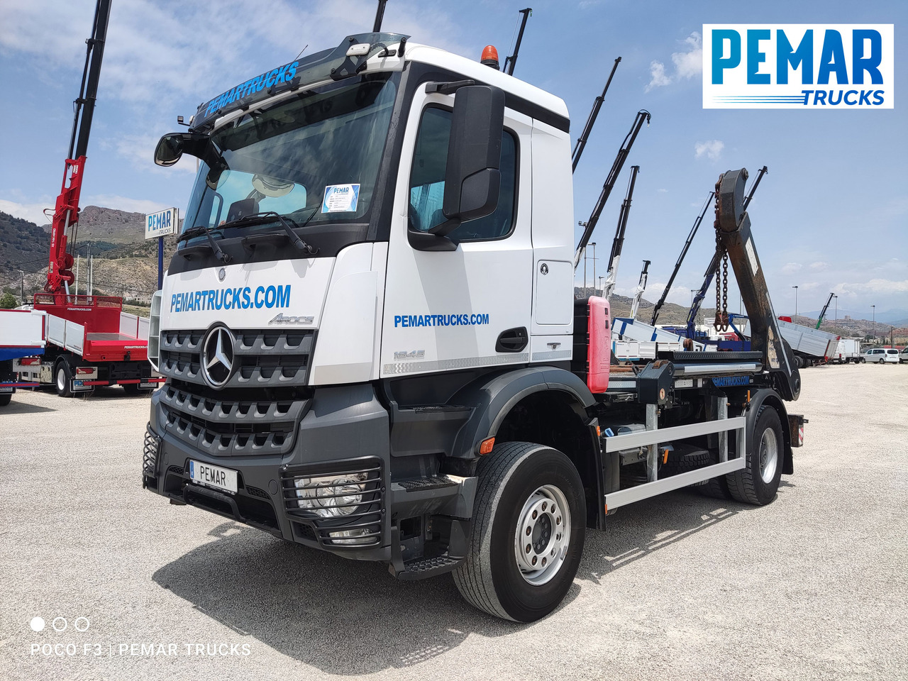 MERCEDES-BENZ AROCS 1845 PORTACONTENEDOR CADENAS - Nöörtõstukiga veoauto: pilt 2 MERCEDES-BENZ AROCS 1845 PORTACONTENEDOR CADENAS - Nöörtõstukiga veoauto: pilt 2