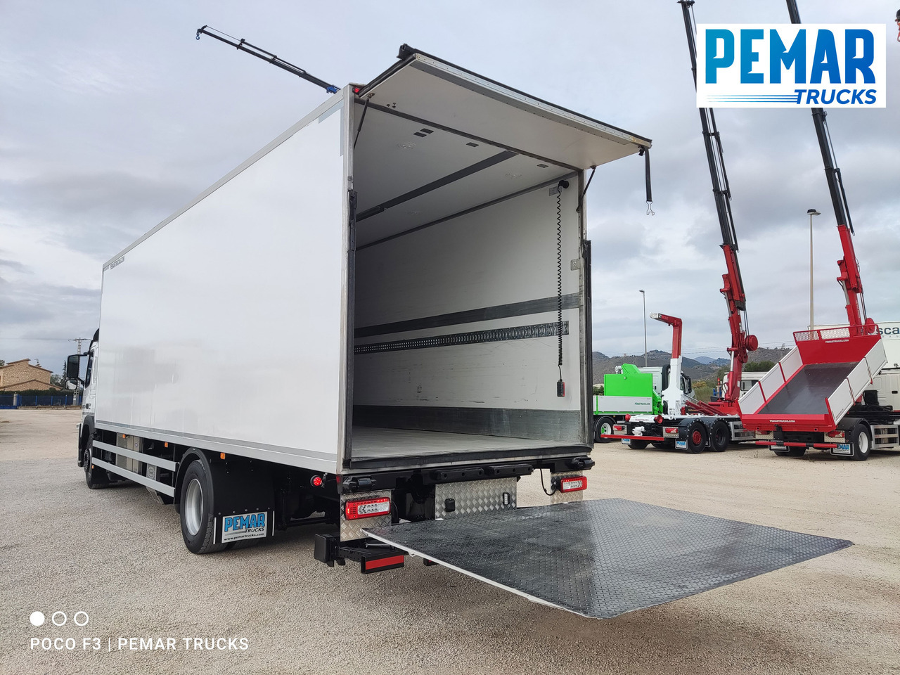 Külmutiga veoauto VOLVO FM 330 4X2 FRIGORIFICO EURO 6: pilt 9
