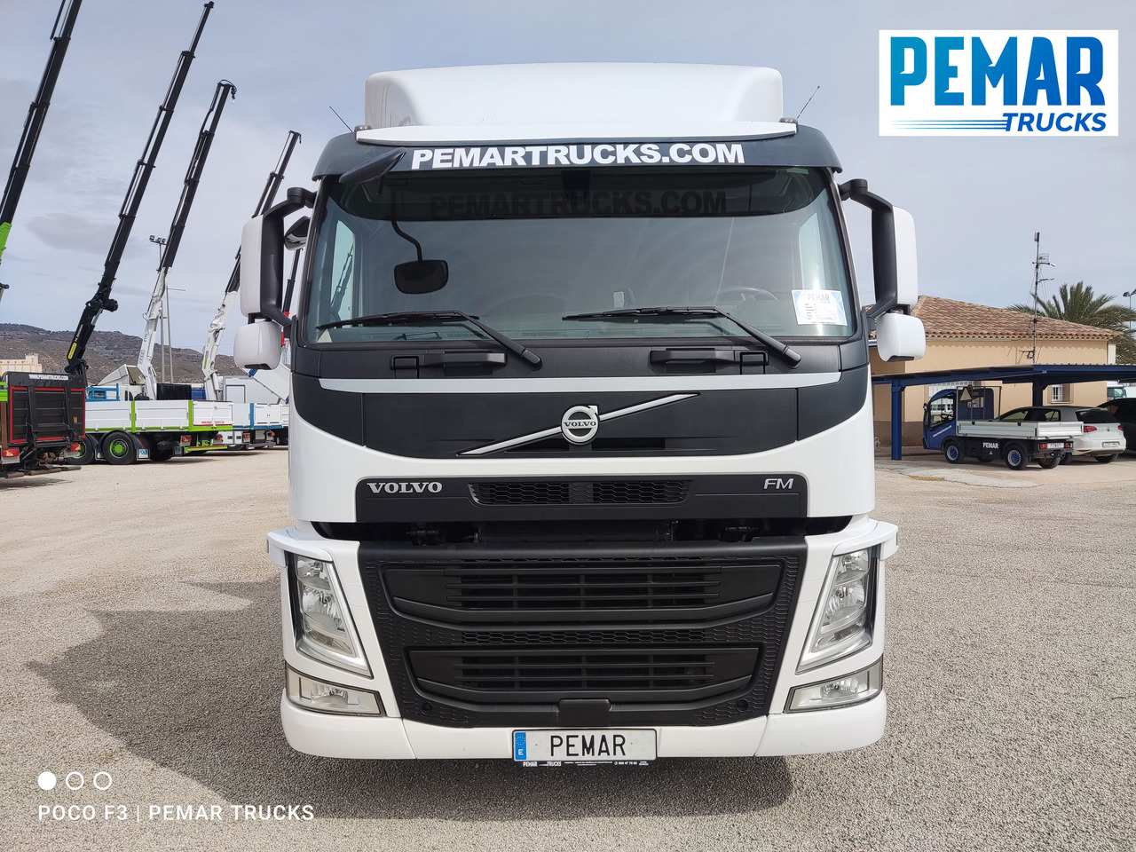 VOLVO FM 330 4X2 GRUA CAJA FIJA - Madelveok/ Platvormveok, Kraanaga veoauto: pilt 3 VOLVO FM 330 4X2 GRUA CAJA FIJA - Madelveok/ Platvormveok, Kraanaga veoauto: pilt 3