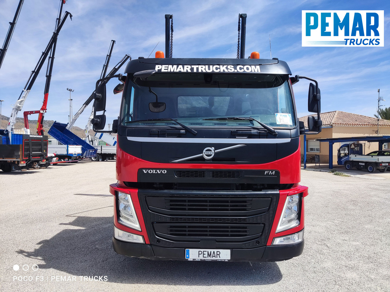 VOLVO FM 330 PORTACONTENEDOR CADENAS 18T - Nöörtõstukiga veoauto: pilt 2 VOLVO FM 330 PORTACONTENEDOR CADENAS 18T - Nöörtõstukiga veoauto: pilt 2