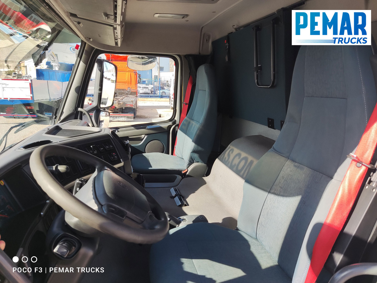 Treilerveoauto, Kraanaga veoauto VOLVO FM 410 6X2 GRUA PORTAMAQUINARIA: pilt 19