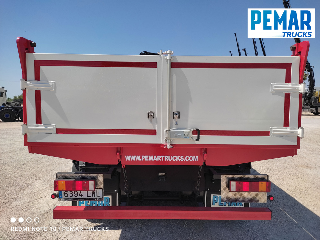 Kallurauto, Kraanaga veoauto VOLVO FM 440 6X4 GRUA BASCULANTE: pilt 7