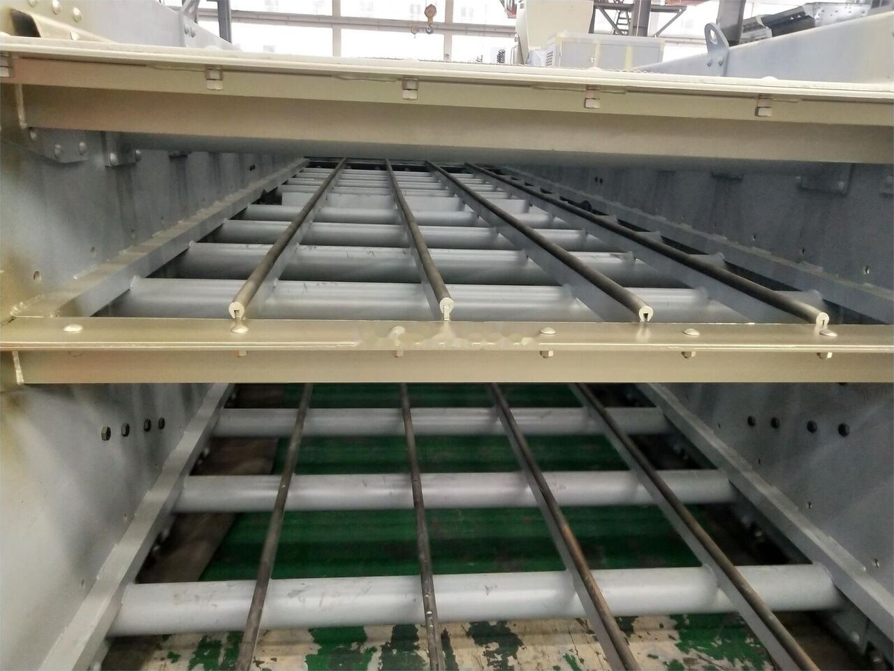 Kinglink 3YK1860 Inclined Vibrating Screen 20'x60' - Sõeluja: pilt 3 Kinglink 3YK1860 Inclined Vibrating Screen 20'x60' - Sõeluja: pilt 3