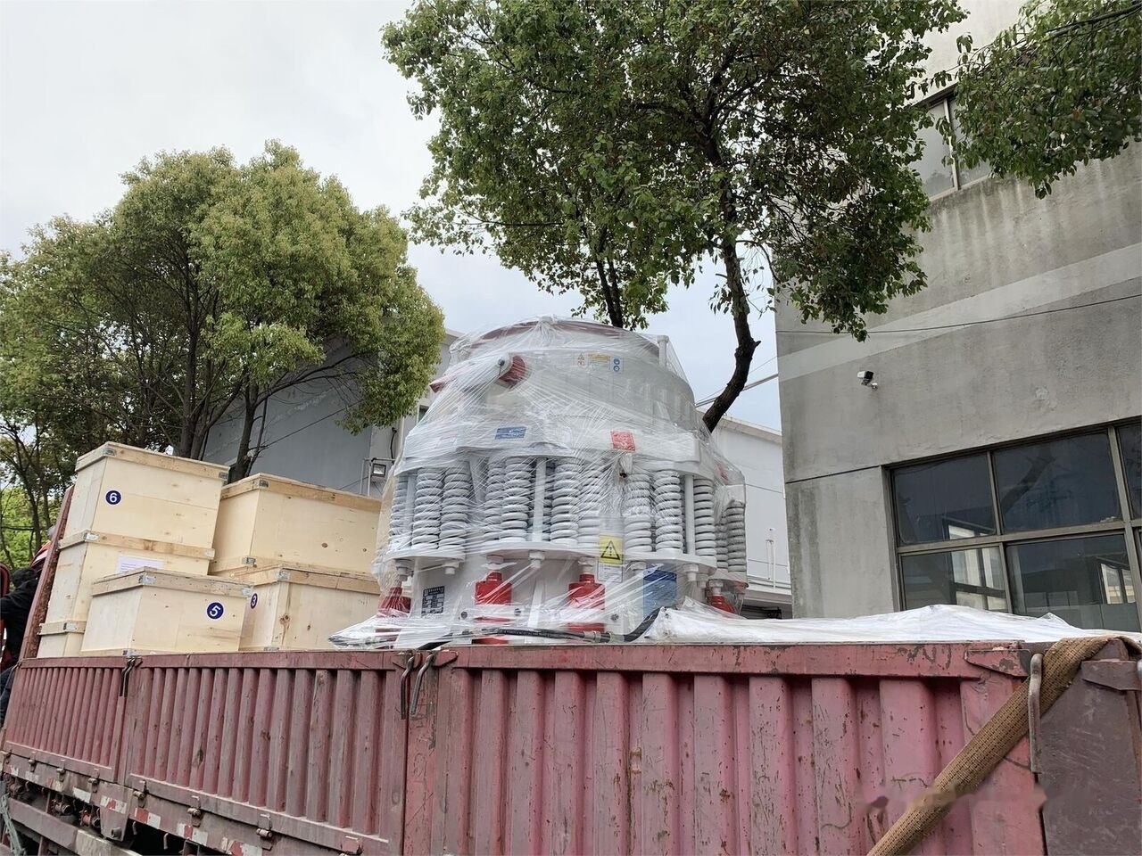 Kinglink KLC1000 Symons 3ft SH STD Cone Crusher - Koonuspurusti: pilt 3 Kinglink KLC1000 Symons 3ft SH STD Cone Crusher - Koonuspurusti: pilt 3