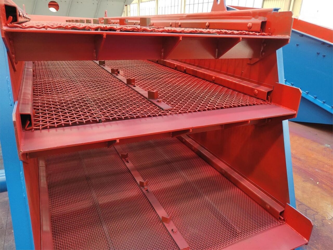 Uus Sõeluja Kinglink Mineral Stone Vibrating Screen 3YK1548 to Chile: pilt 7