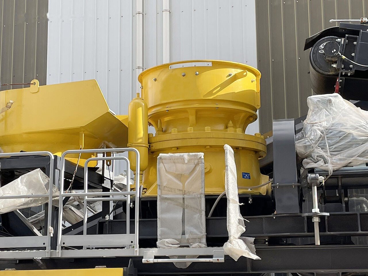 Kinglink Modular Skid Mounted CH430 Cone Crusher Plant - Koonuspurusti: pilt 2 Kinglink Modular Skid Mounted CH430 Cone Crusher Plant - Koonuspurusti: pilt 2