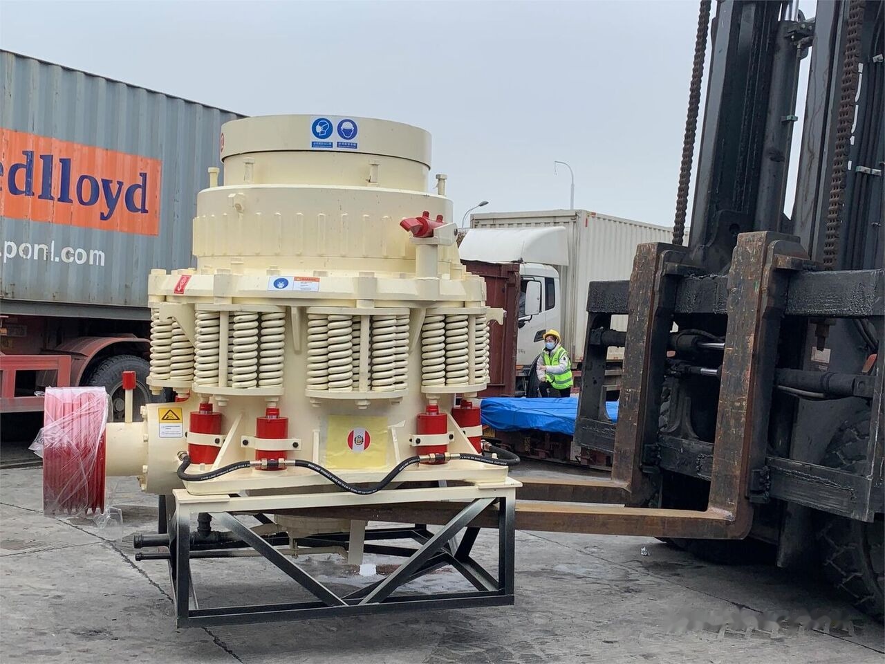Kinglink NEW 3ft KLF1000 Rock Stone Cone Crusher 80-150TPH - Koonuspurusti: pilt 1 Kinglink NEW 3ft KLF1000 Rock Stone Cone Crusher 80-150TPH - Koonuspurusti: pilt 1