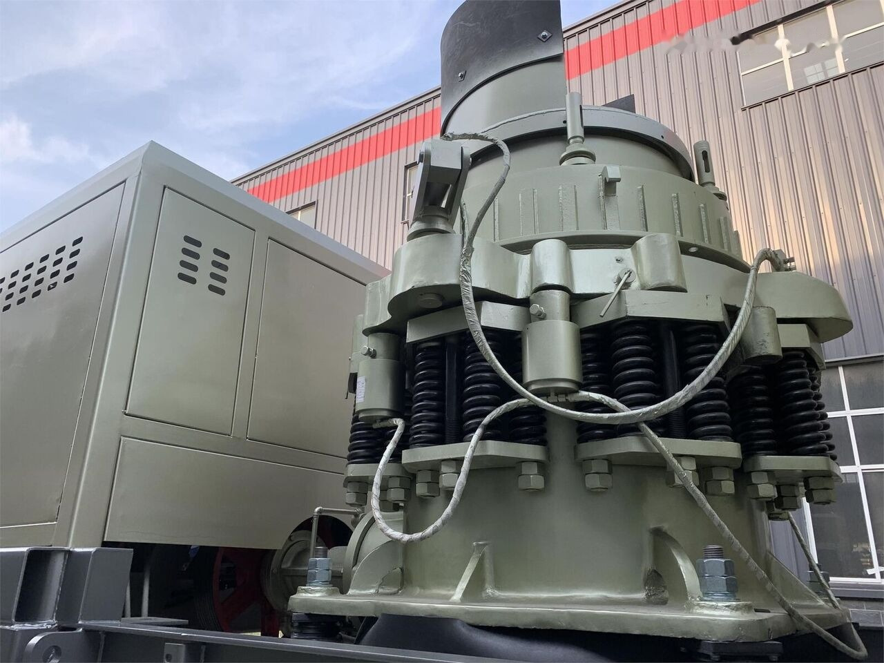 Kinglink Portable Cone Crusher KL3S1860C130 - Koonuspurusti: pilt 1 Kinglink Portable Cone Crusher KL3S1860C130 - Koonuspurusti: pilt 1