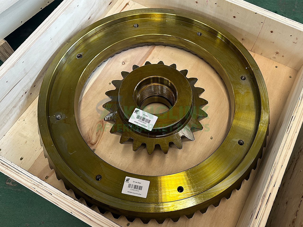 KINGLINK Copper Alloy Pinion 1036829652 1036829635 For HP200 Cone Crusher - Varuosa - Ehitusmasinad: pilt 2 KINGLINK Copper Alloy Pinion 1036829652 1036829635 For HP200 Cone Crusher - Varuosa - Ehitusmasinad: pilt 2
