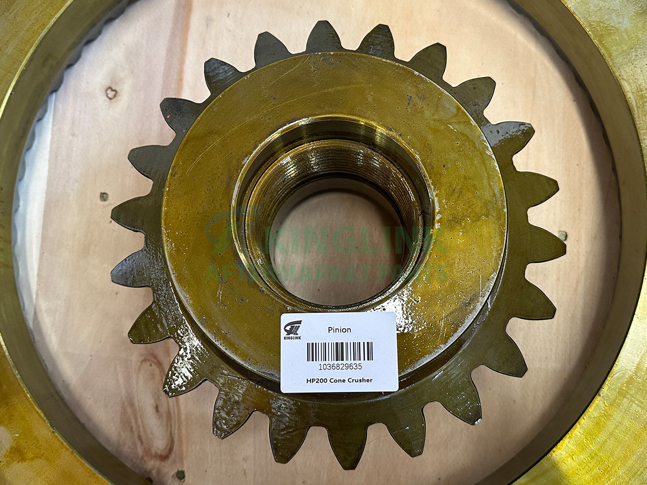 KINGLINK Copper Alloy Pinion 1036829652 1036829635 For HP200 Cone Crusher - Varuosa - Ehitusmasinad: pilt 1 KINGLINK Copper Alloy Pinion 1036829652 1036829635 For HP200 Cone Crusher - Varuosa - Ehitusmasinad: pilt 1