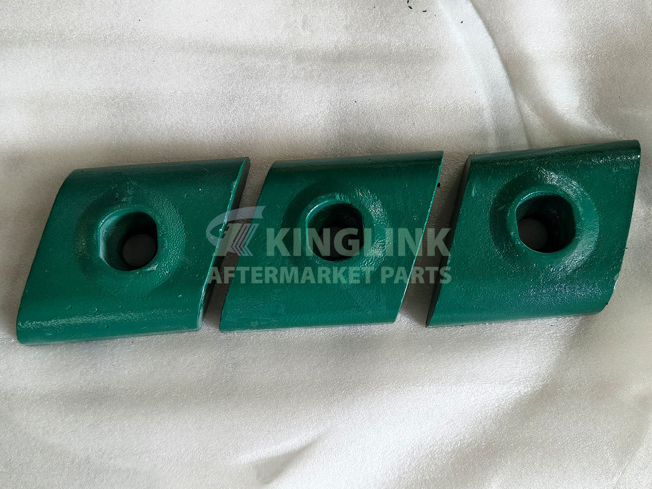 KINGLINK High Manganese Steel Tip Or Cavity Wear Plate Set (middle) B96394150L For Barmac B7150 - Varuosa - Ehitusmasinad: pilt 1 KINGLINK High Manganese Steel Tip Or Cavity Wear Plate Set (middle) B96394150L For Barmac B7150 - Varuosa - Ehitusmasinad: pilt 1