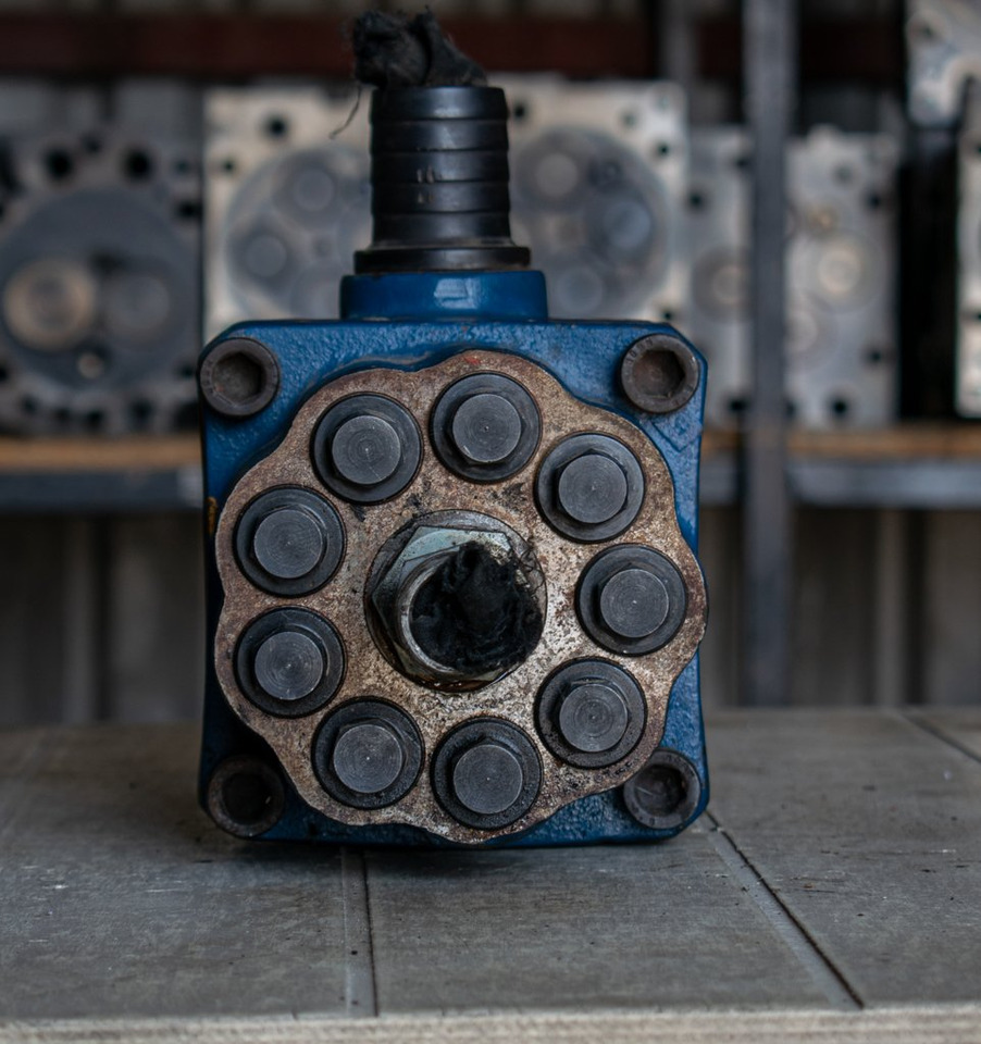 KAZEL PUMP WITH 9 SINGLE ACTING PISTONS - Hüdrauliline pump - Veoauto: pilt 1 KAZEL PUMP WITH 9 SINGLE ACTING PISTONS - Hüdrauliline pump - Veoauto: pilt 1