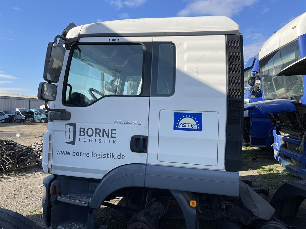 MAN TGL DOUBLE CAB 2012 - Kabiin - Veoauto: pilt 3 MAN TGL DOUBLE CAB 2012 - Kabiin - Veoauto: pilt 3